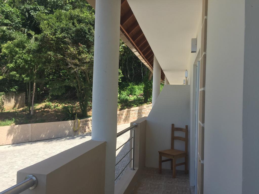 Casa Figueira Na Pedra Hotel ฟลอเรียนอโปลิส ภายนอก รูปภาพ